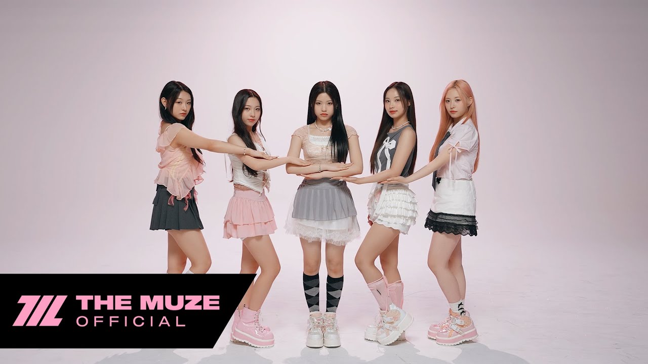 RESCENE (리센느) 'UhUh' Special Performance Video (STUDIO BUSKING ver.)