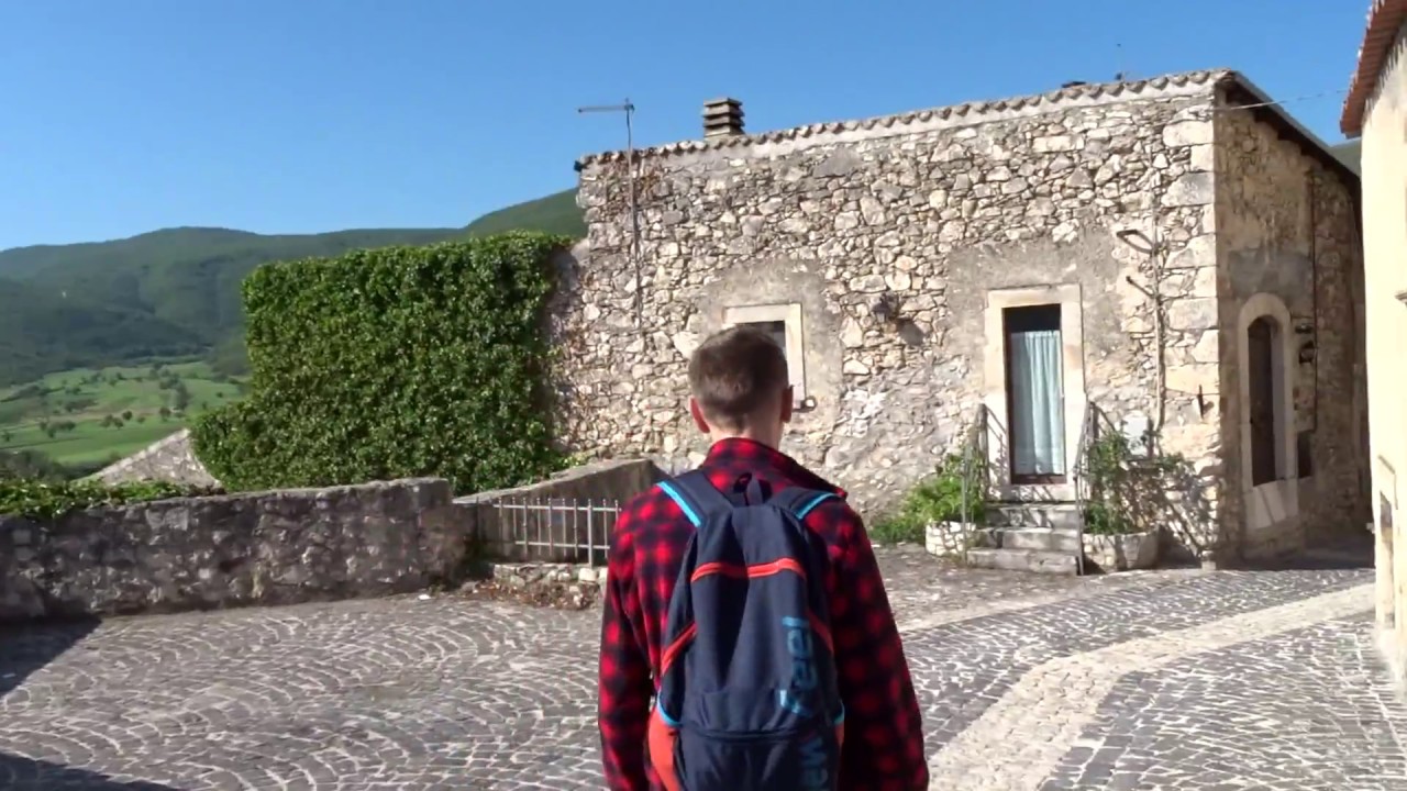 Passeggiata per le vie di Navelli - Abruzzo