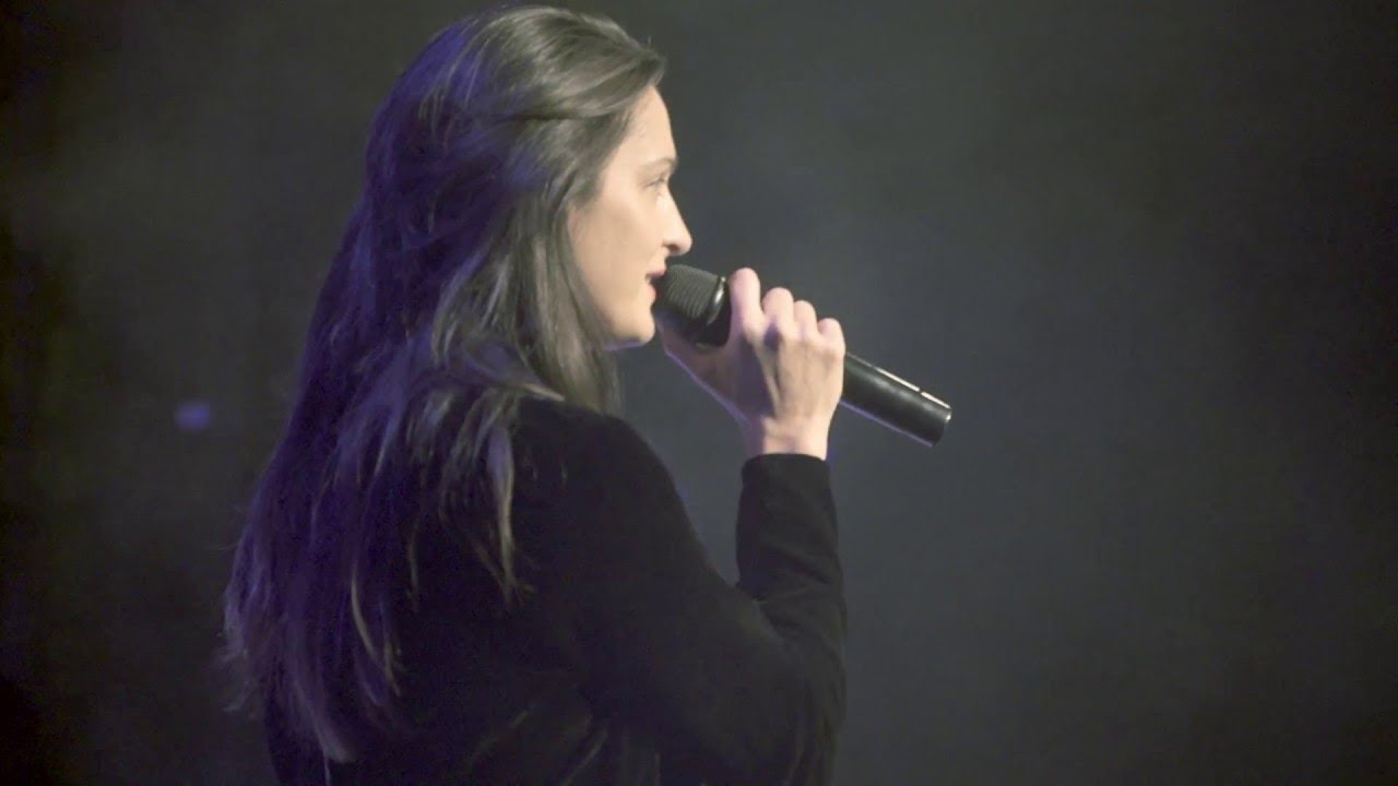 Jana Kirschner - ŽIVÁ - Diera