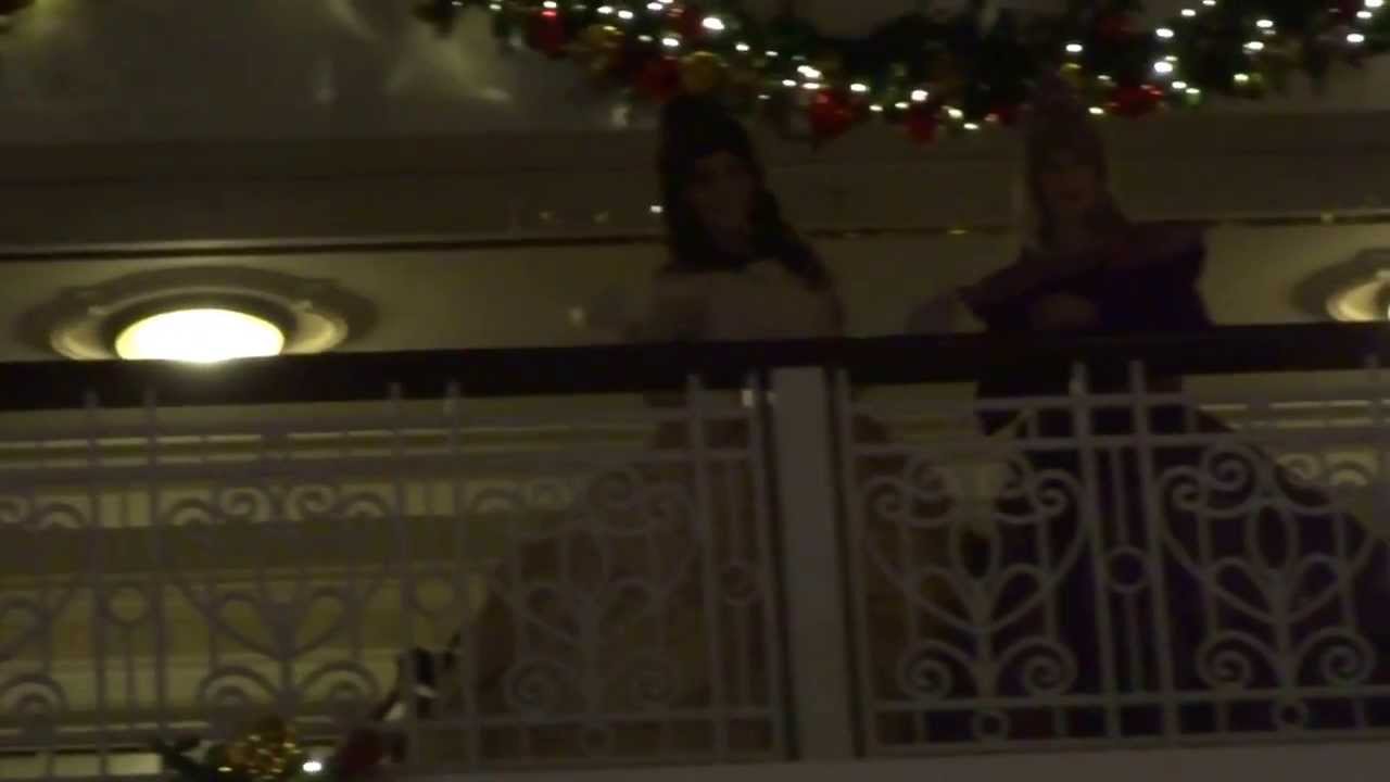 hong kong disneyland hotel new year 2014 countdown