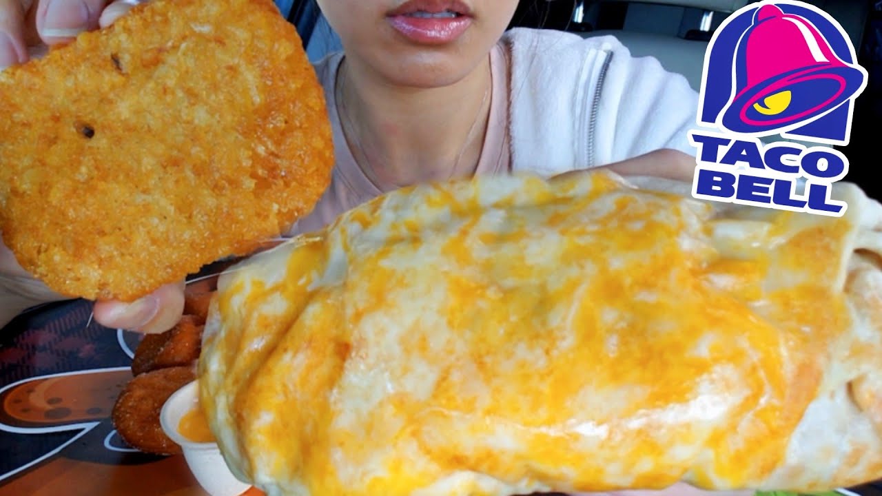ASMR EATING TACO BELL CAR MUKBANG GIANT SPICY GRILLED CHEESE BURRITO HASH BROWN REAL SOUND TWILIGHT