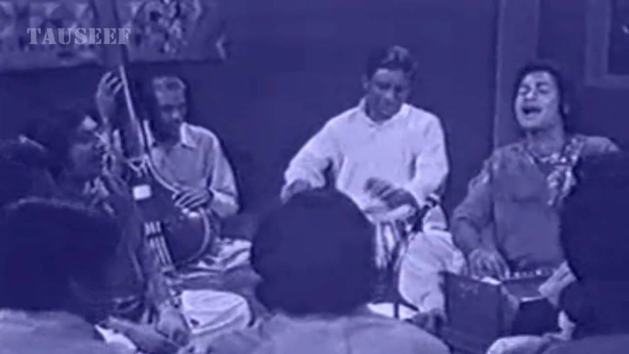 Ustad Amanat Ali in Nikhar (PTV) - Kaisay guzar gai hai jawani na poochhiye