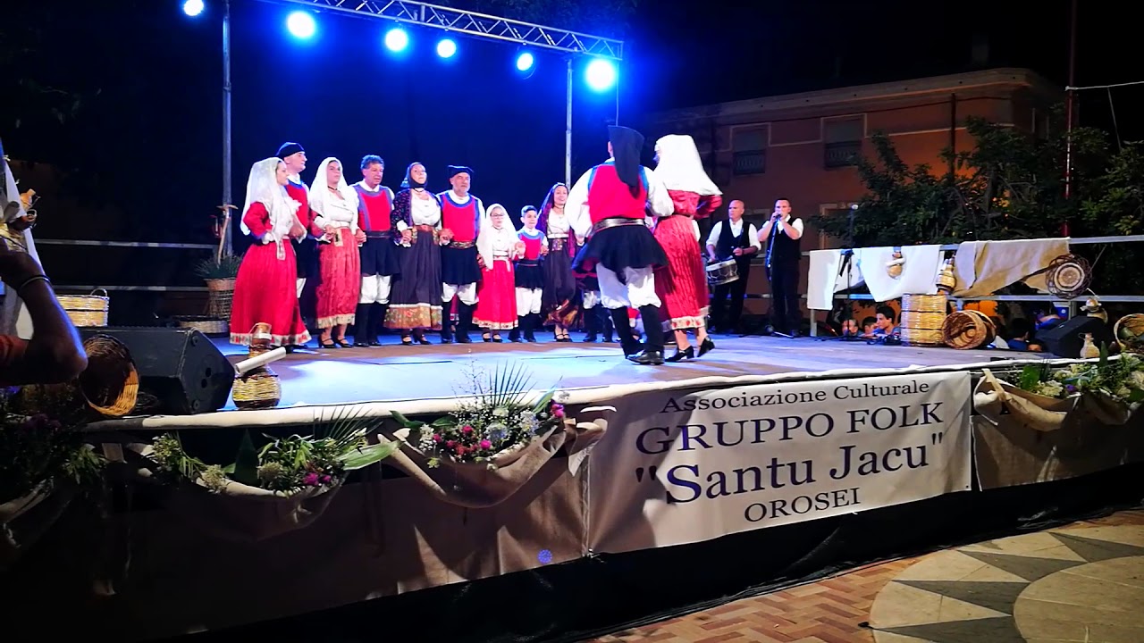 Gruppo Folk Santu Jacu Orosei - Ballu Brincu
