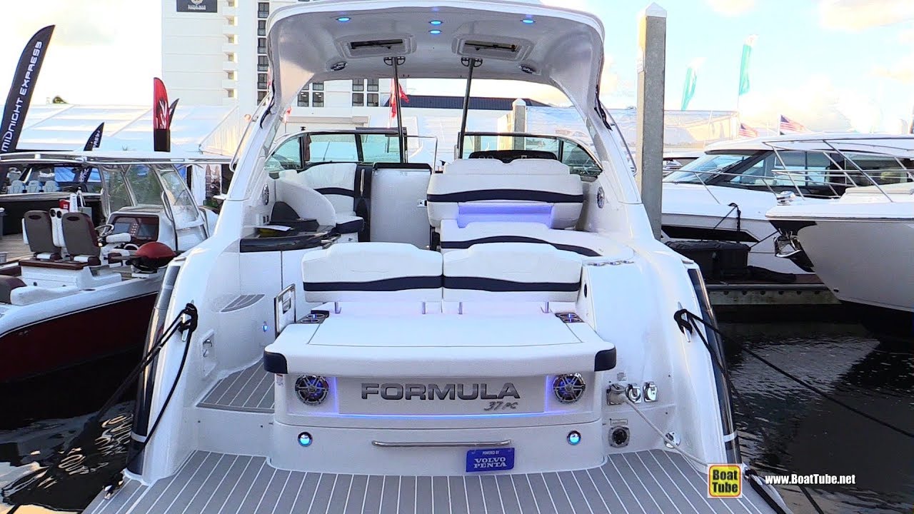 2020 Formula 37 PC Motor Boat - Walkaround - 2019 Fort Lauderdale Boat Show