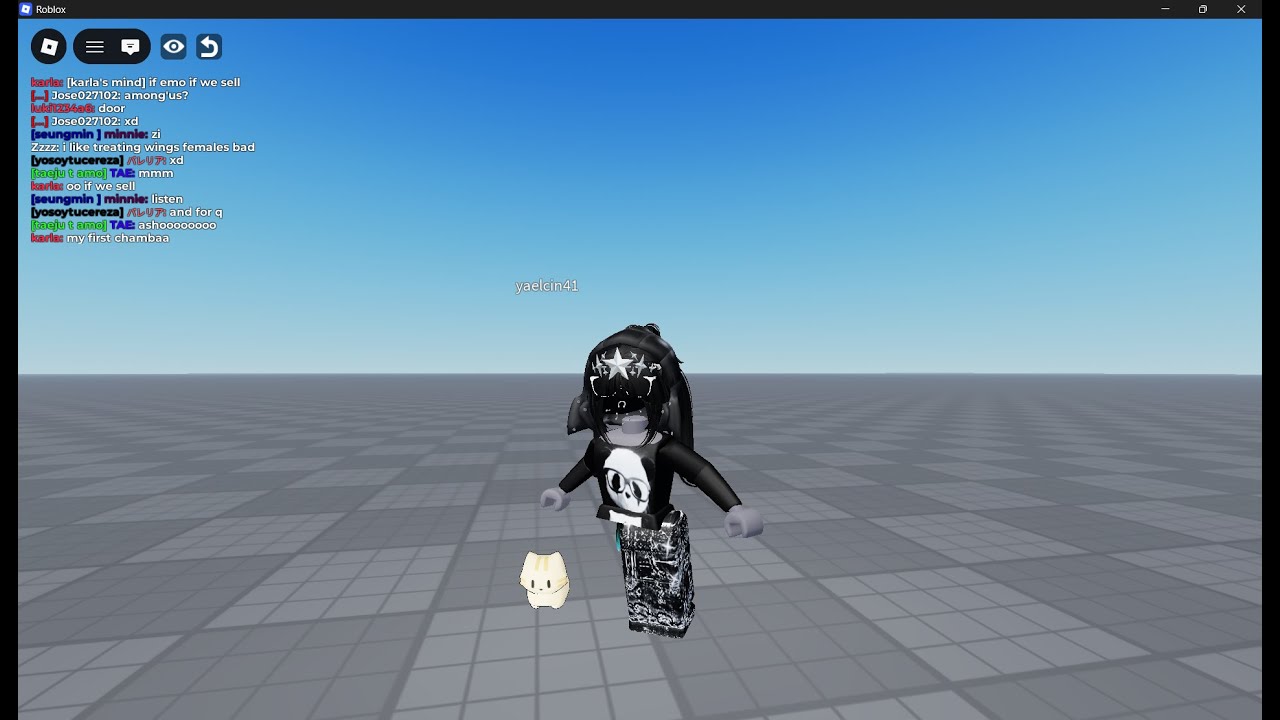 I WAS PLAYING CATALOG AVATAR CREATOR UNTIL THIS KITTY DID SOMTHING I DIDNT EXPECT