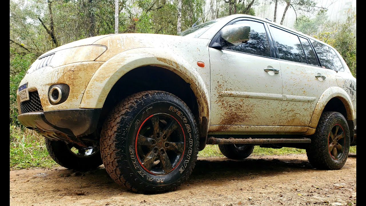 Pajero Sport Dakar caindo na lama. trilha do Caixão, Paranapiacaba