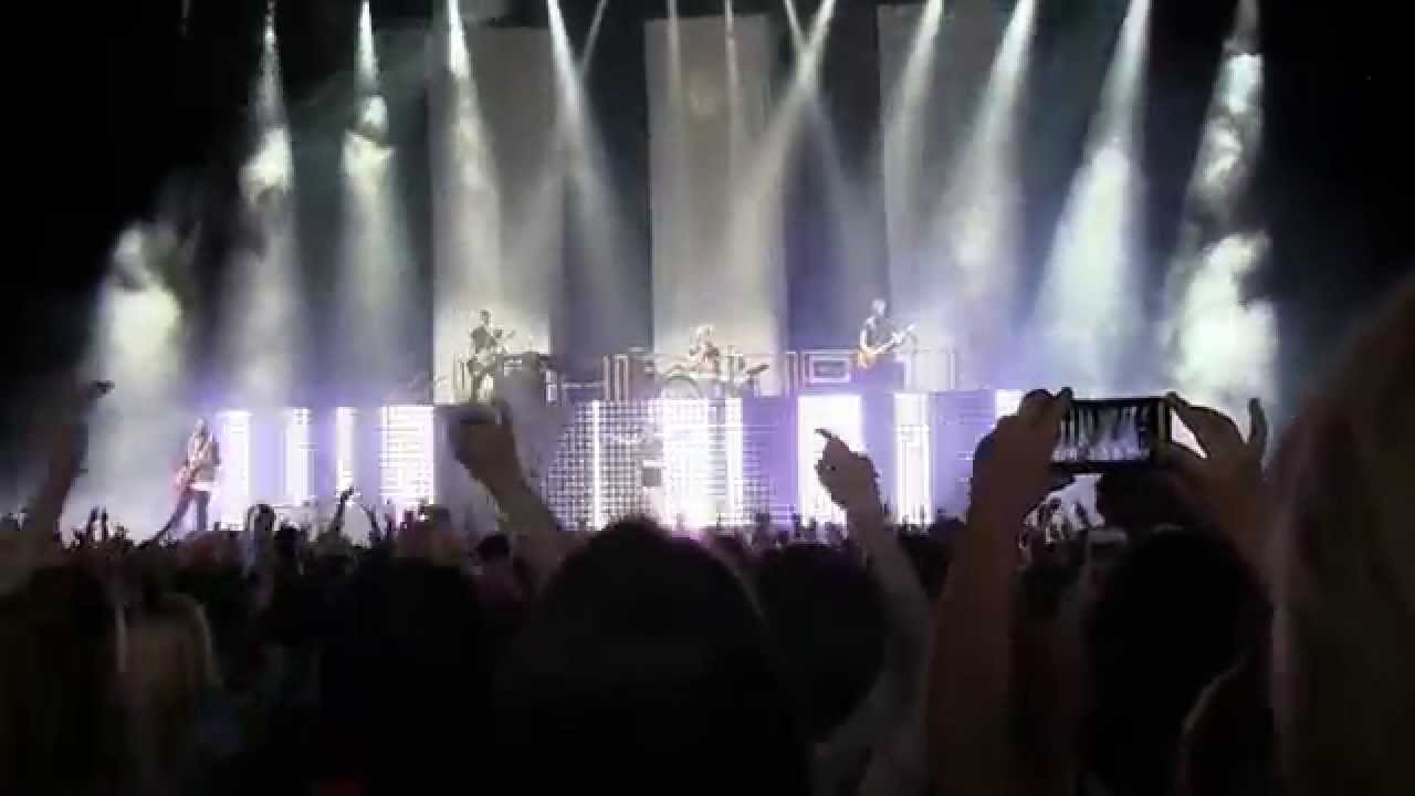 Paramore @ Monumentour- 