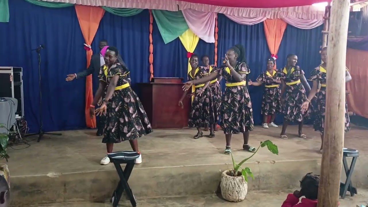 The new revelation choir of Oasis Discipleship center 