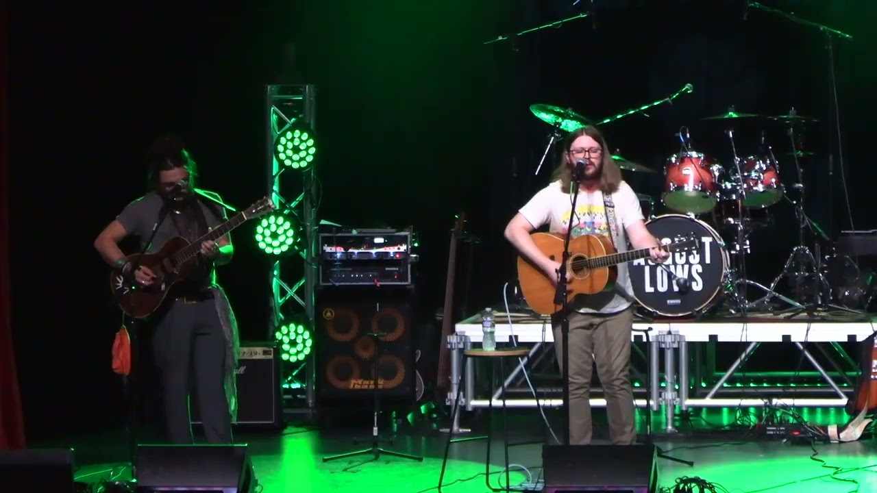 The Arcade Aquarium performs at The Park Theater