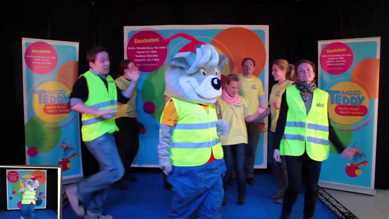 Radio TEDDY tanzt und singt euch das ADAC-Sehsterne Lied