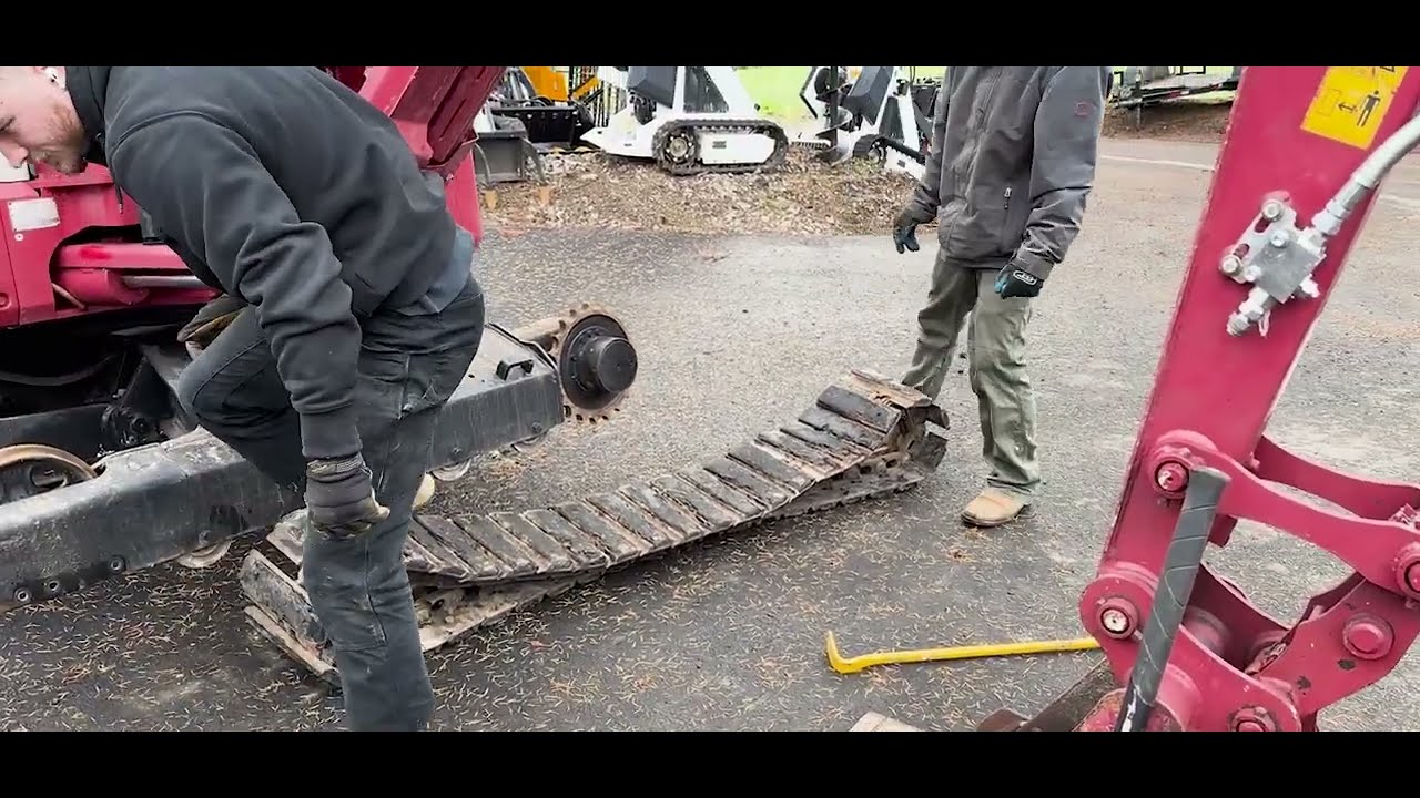 How to change Excavator Steel Tracks to Rubber Tracks