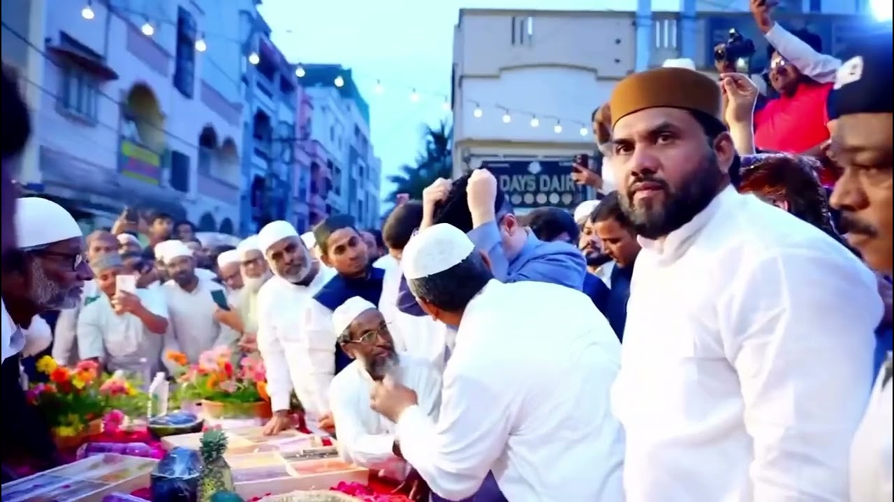 Dawat E Iftar Hakeempet  AIMIM floor leader Akbaruddin Owaisi sahab   MLA Kausar Moinuddin Sahab 