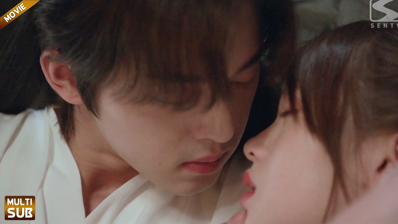 【MOVIE】少女中毒倒下，總裁當眾俯身貼唇救她！#霸总#田栩宁