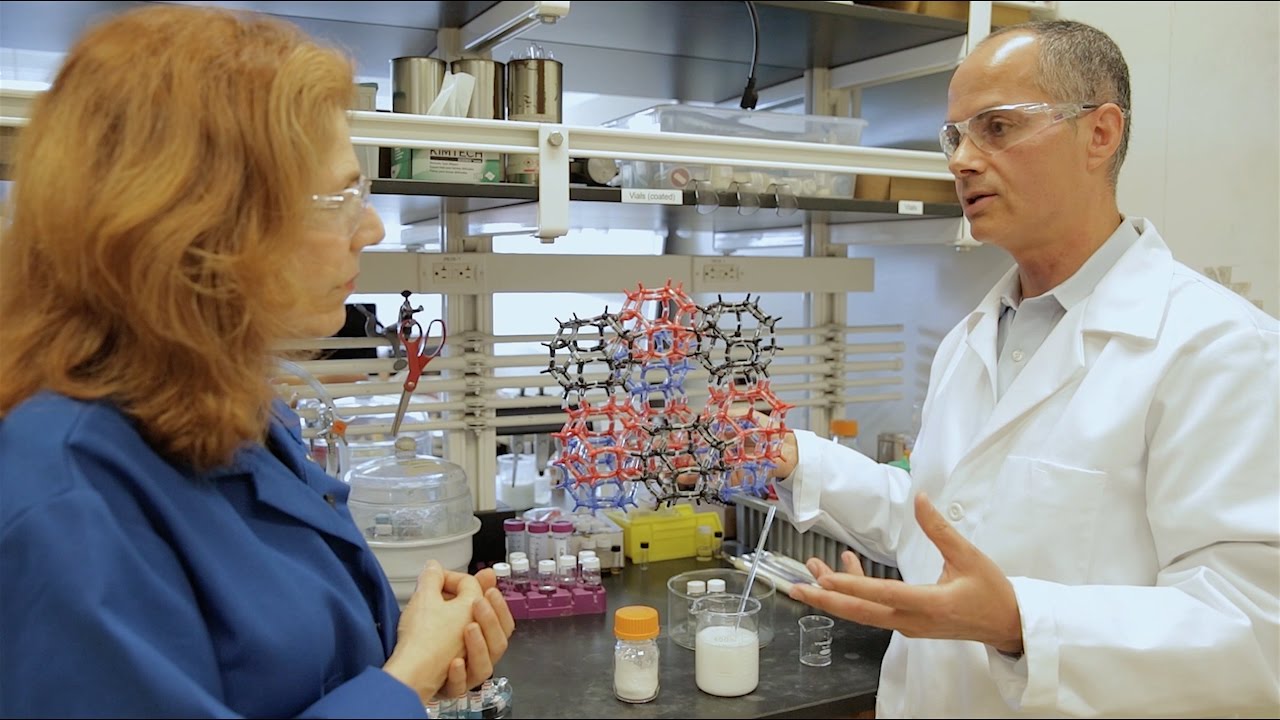 Pulling drinkable water out of dry air
