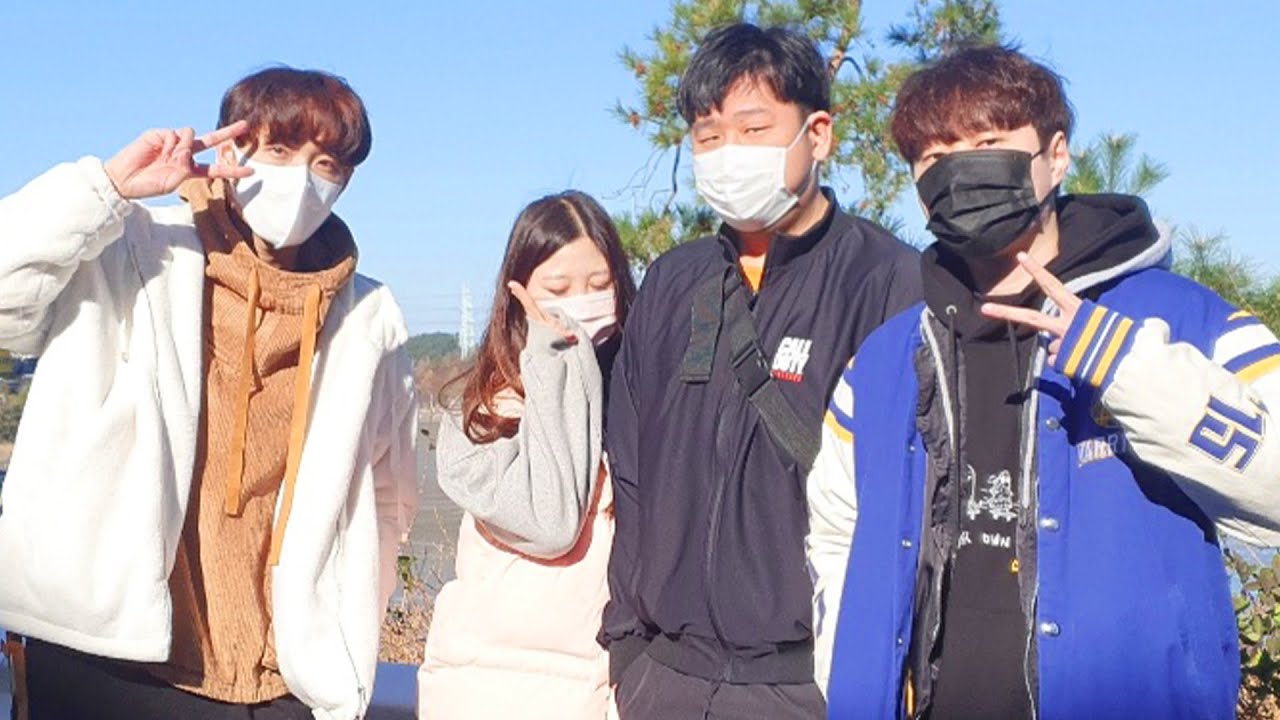 놀이터가 10년만에 실제로 뭉쳤습니다
