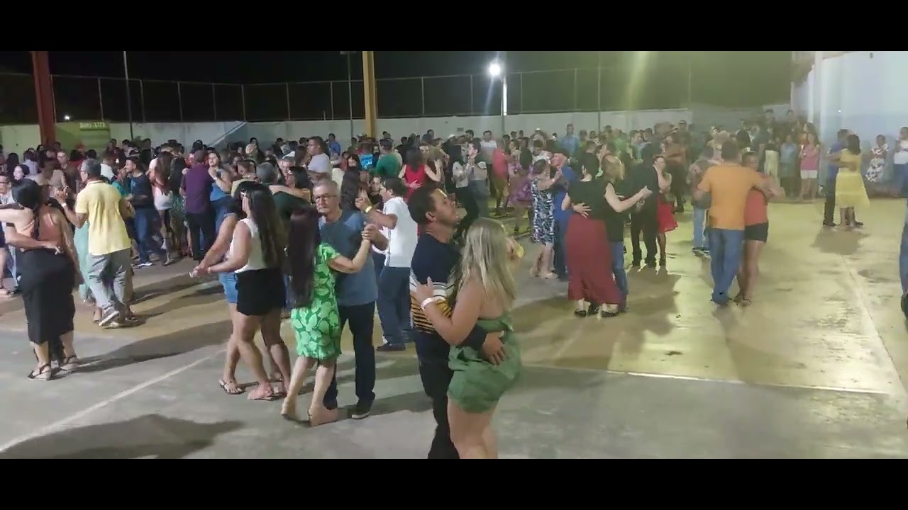 Vamos dança Forro #passossertanejos #Mamonas #roça #vidanaroça #minasgerais #vidareal  #mulherbonita