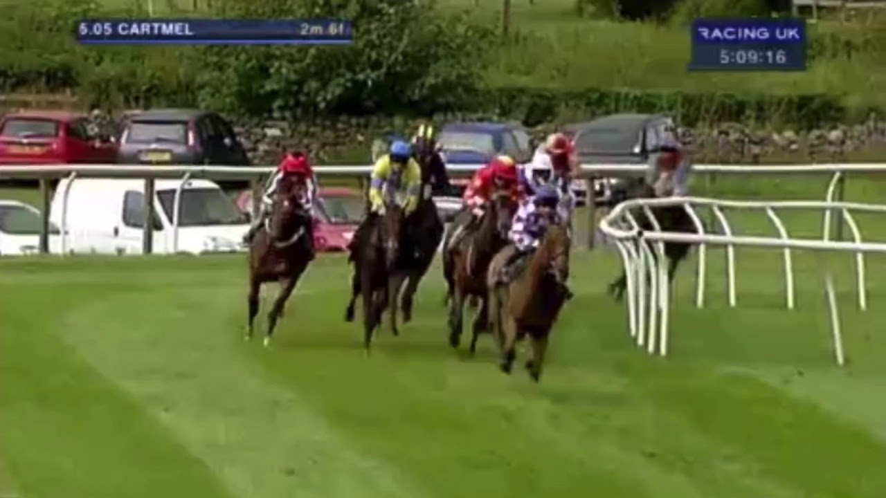 Goldan Jess wins the Crystal Cup at Cartmel