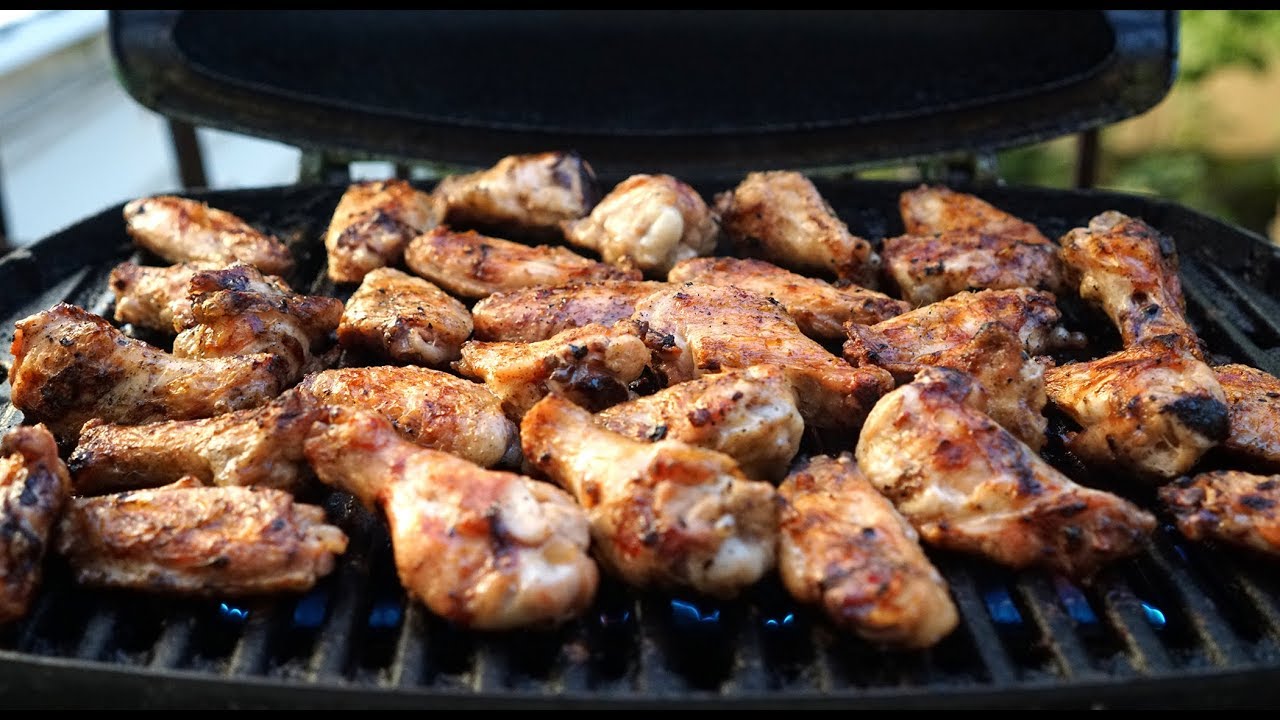 Как приготовить куриные крылышки «Баффало» на гриле Weber Q