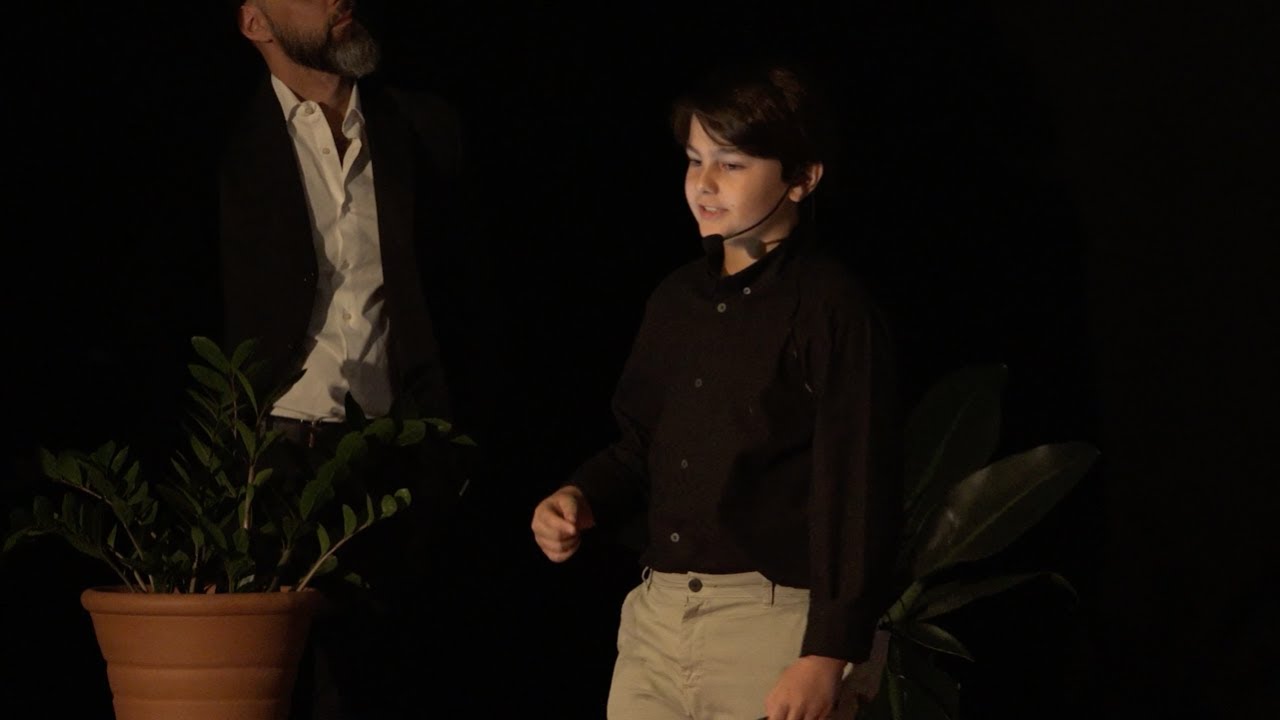 Happy accidents - a lesson I learned from Lego | Antonio Moares | TEDxEscola Concept Ribeirão Preto