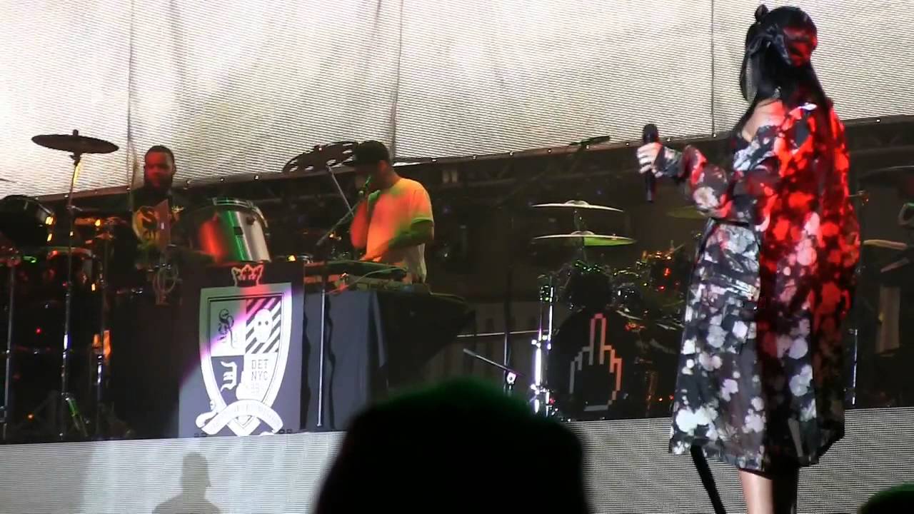 Eminem & Rihanna @ Lollapalooza 2014- 