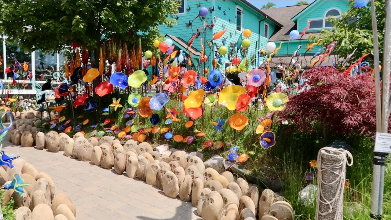 Small Town Magic: Downtown Suttons Bay / Michigan