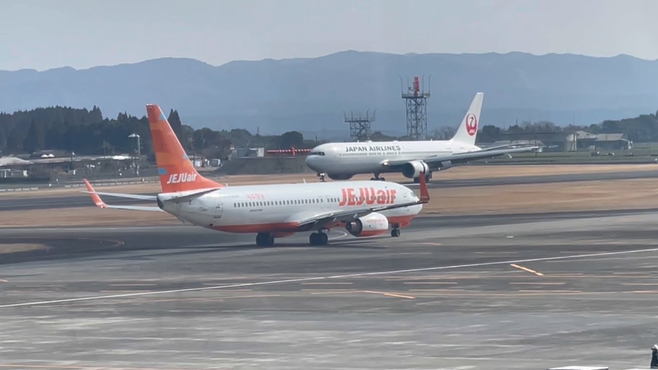 鹿児島空港旅客機の離発着