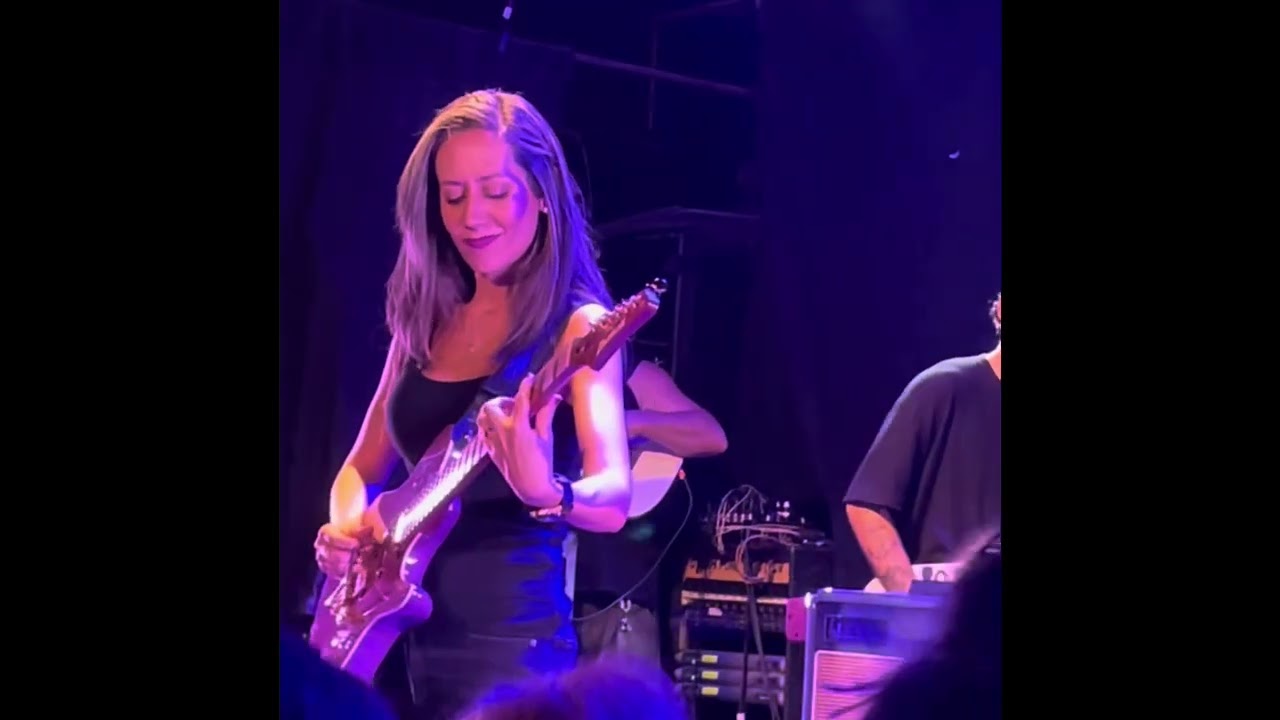 Mari basilio live Spirit of 66