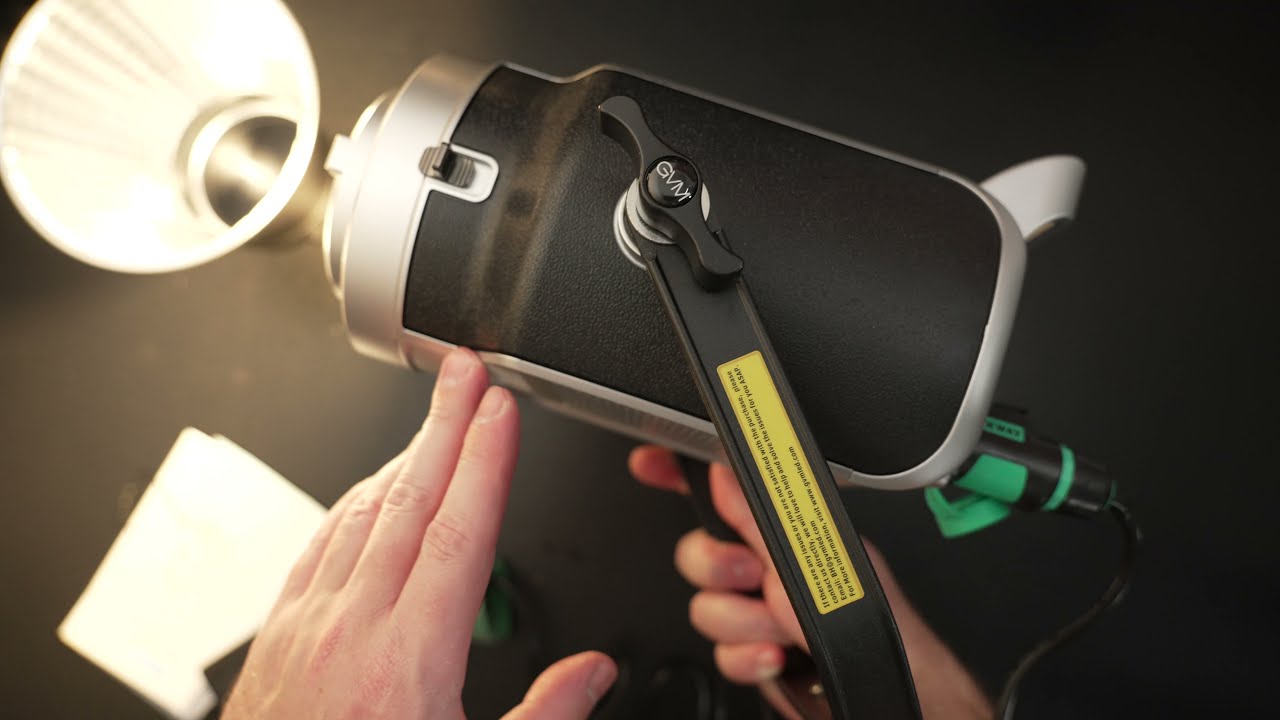 GVM SD200D Bi-Color Spot Light Unboxing