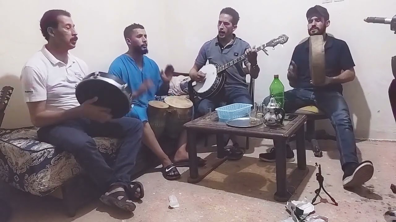 #الفن تزنزارت.   اغنية رائعة عوداس أتاسانو مع عبد الرحيم إدرارن والإخوان من المجموعة