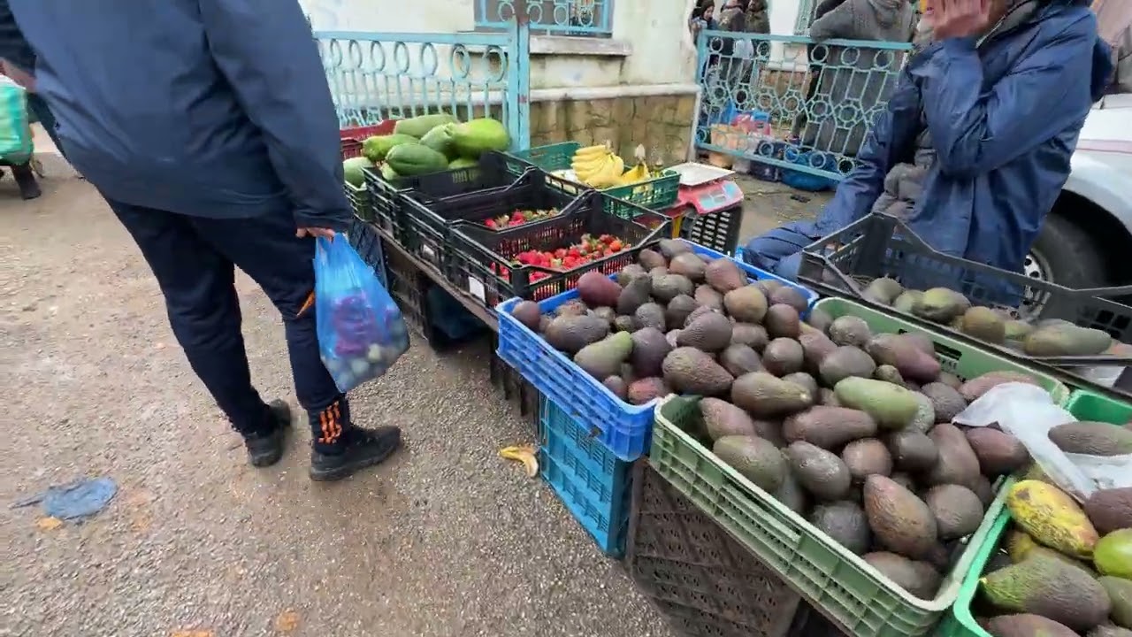 سوق الأسبوعي بالفنيدق بي رأس الوطة