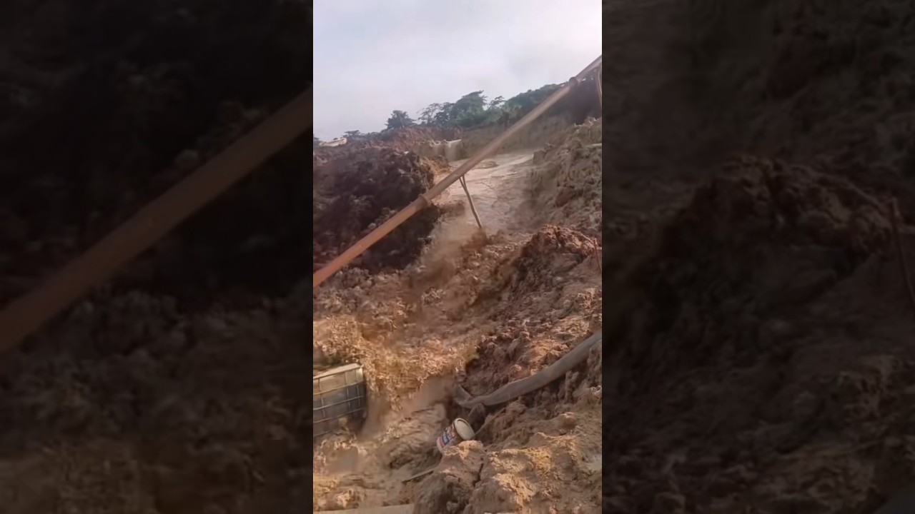 😱 A Massive Flood Hit Without Warning!#flood#flashflood#rainstorm#disaster#shorts