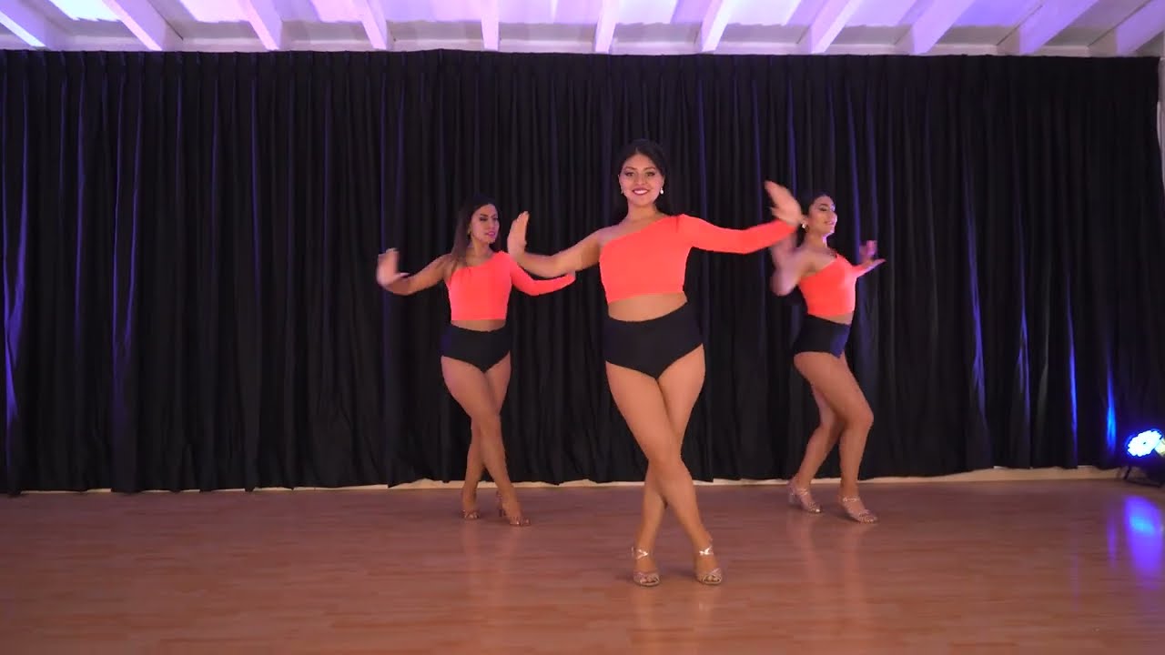 Bachata Ladies / Romeo Santos - Sobredosis