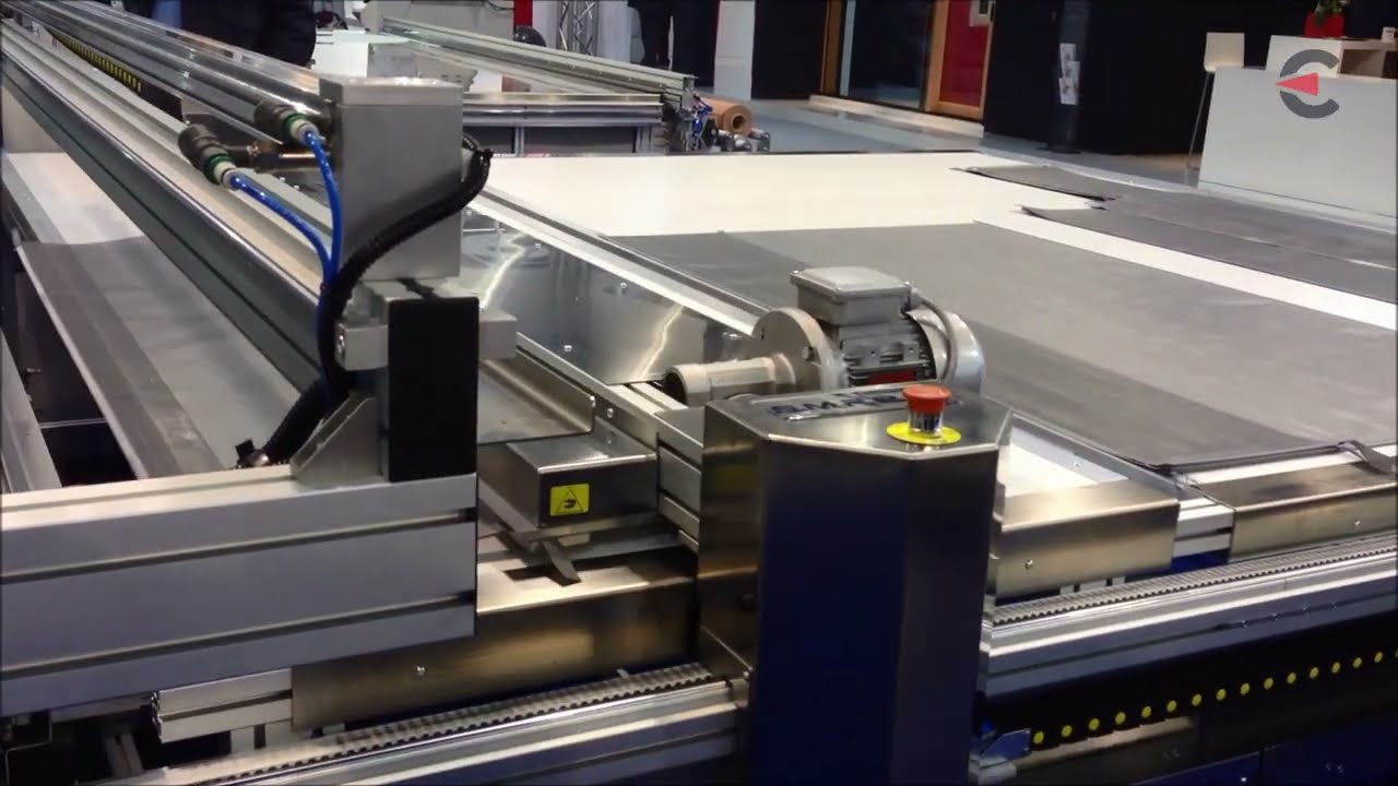 SM-500-ZA | Automatic cutting and welding machine for retractabe insect screens