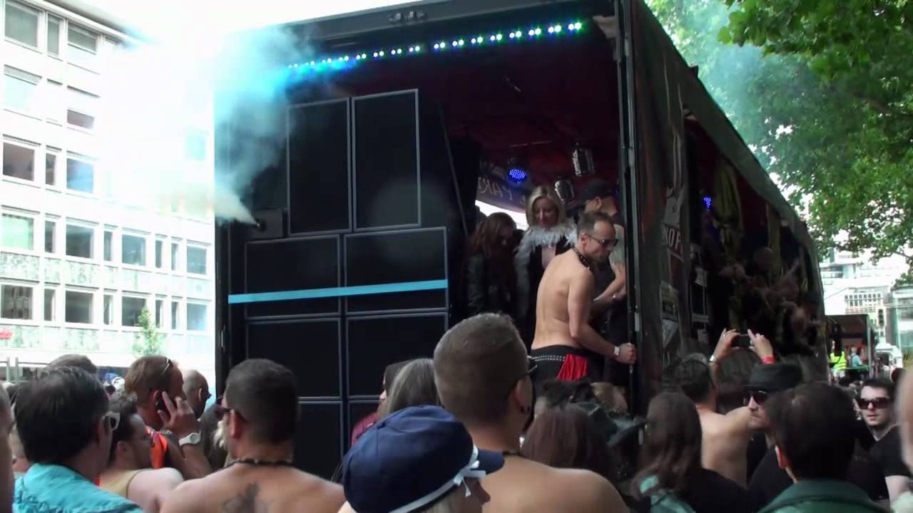 C S D Berlin 2011 Christopher Street Day Wagen 39