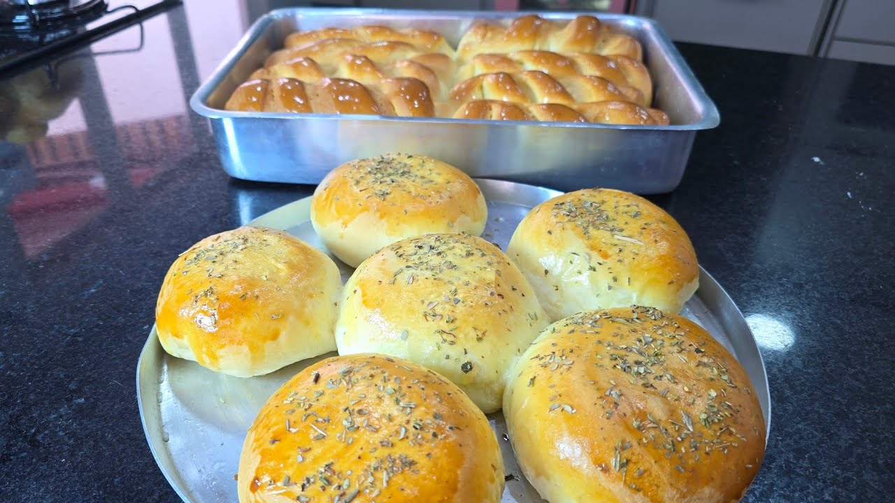 PÃESINHOS PARA O LANCHE DA TARDE - ESSES PÃES FICAM SUPER FOFINHOS E SOME DA MESA EM MINUTOS