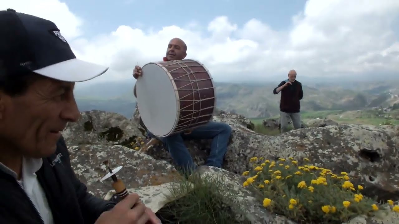 Paslı Kalesinde Davul Zurna Mey