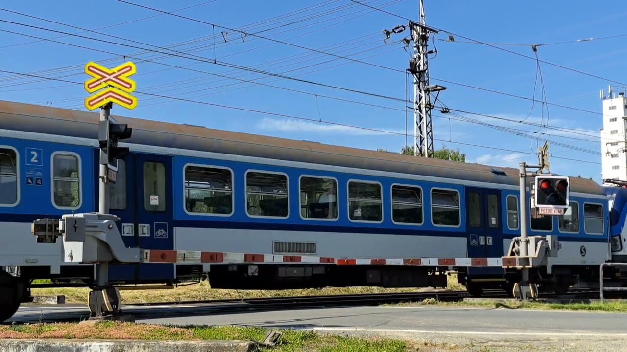 Železniční přejezd Suchdol nad Odrou [1] - 15.6. 2025 (Czech level crossing)