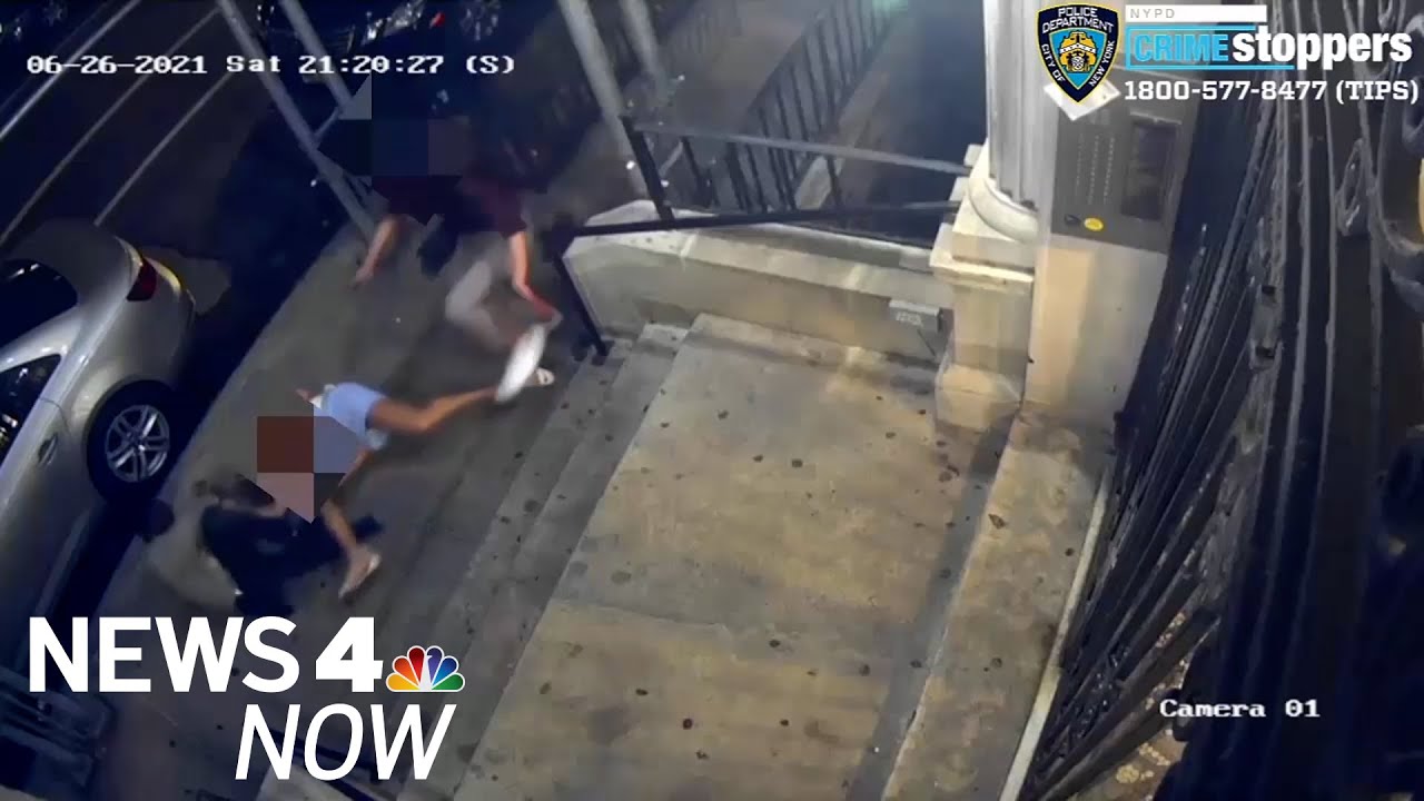 Purse-Snatching Suspect Throws NYC Tourist Into Scaffolding, Drags Her on Sidewalk | News 4 Now