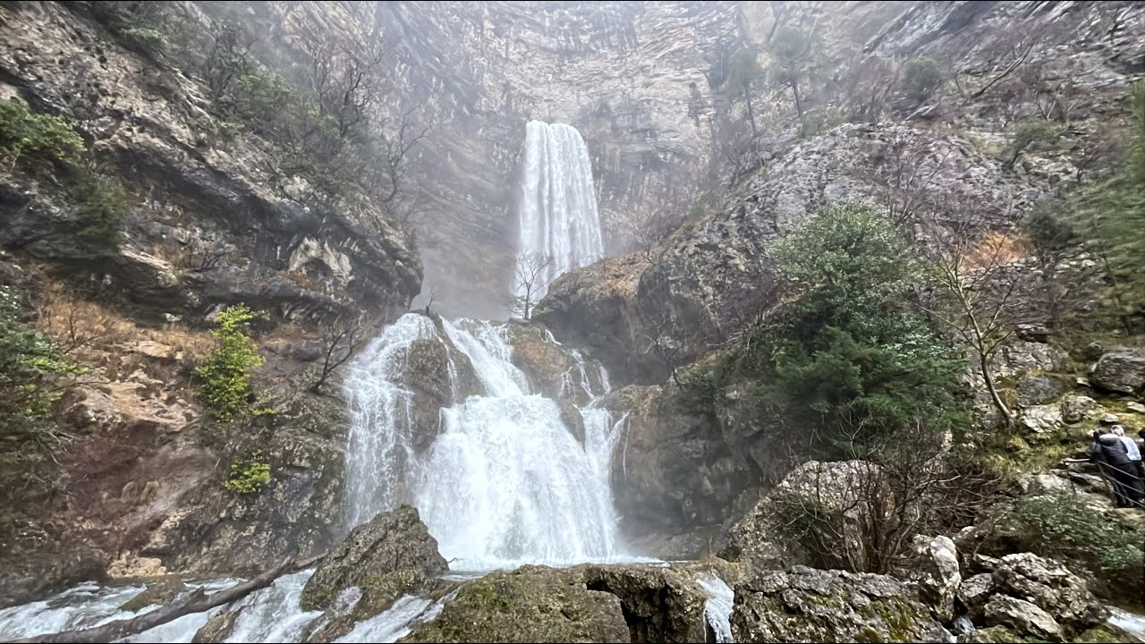 NACIMIENTO DEL RIO MUNDO - RIOPAR (ALBACETE)