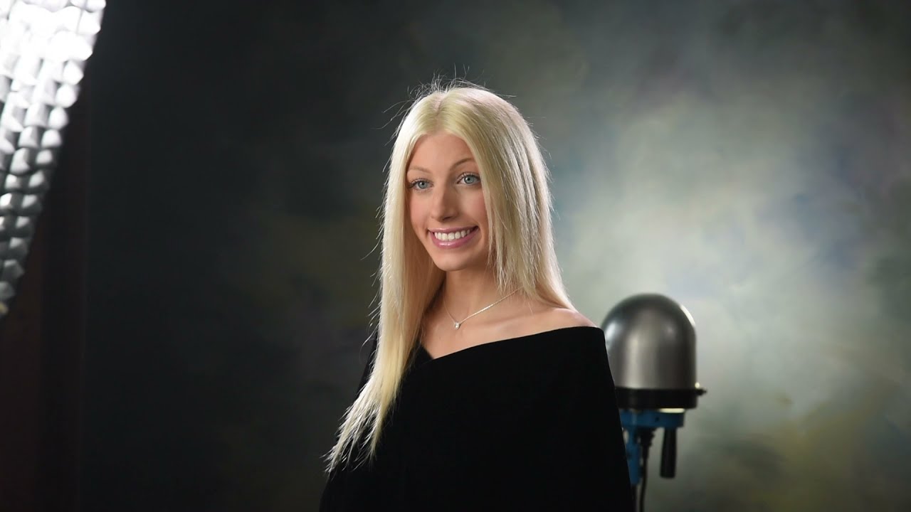 Do's & Don'ts Senior Girls Yearbook Photo