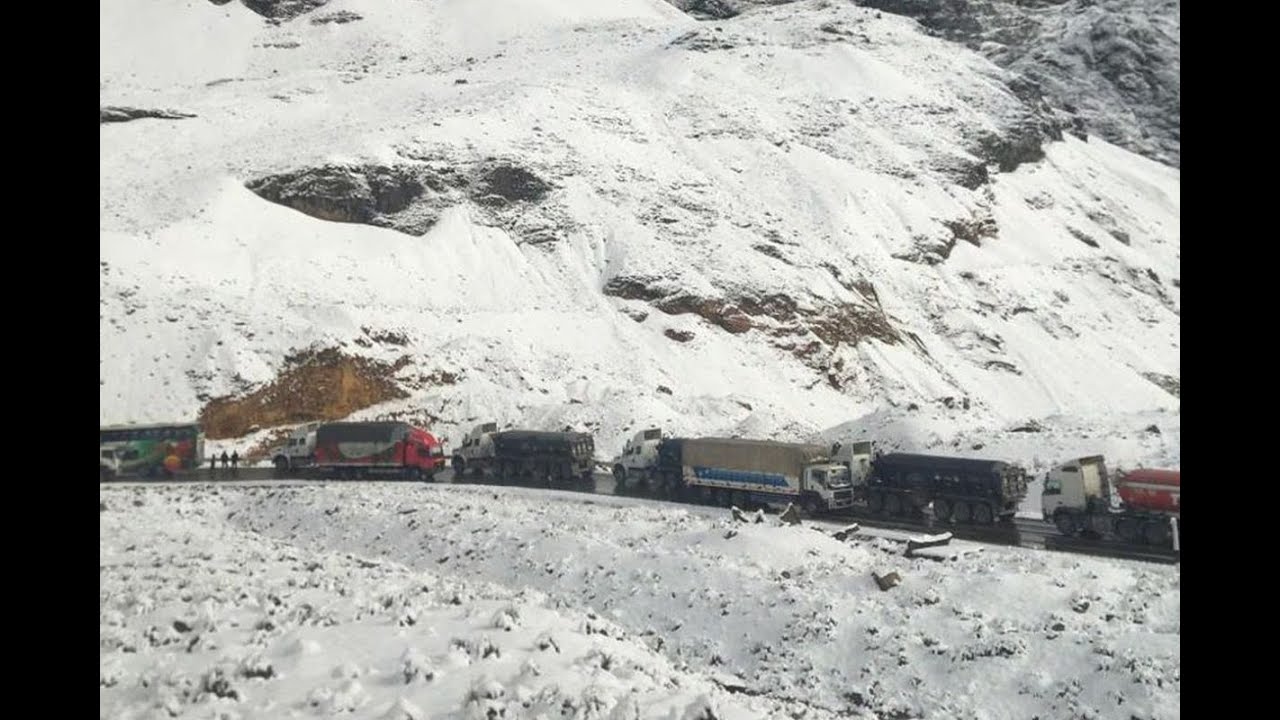 Carretera Central: Buses se encuentran varados en Ticlio debido a fuerte nevada