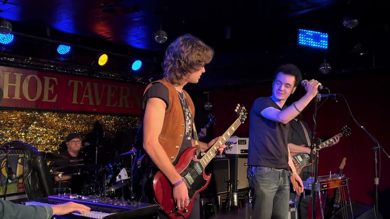 Junkhouse w/ The Commune - Sweet Jane - LIVE