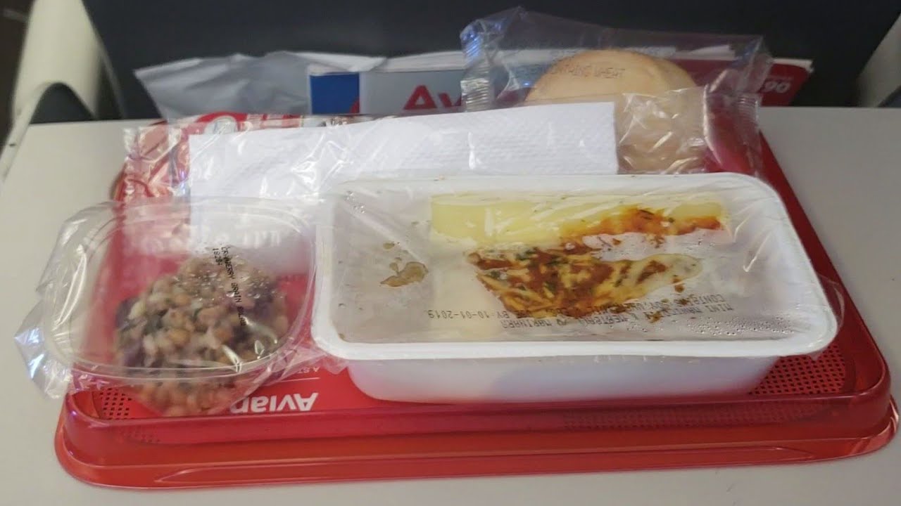 Como es la Comida que sirven en los Aviones de Avianca | El Salvador.