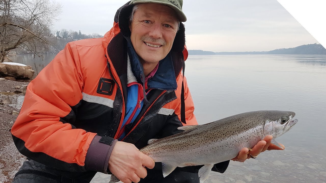 Steelhead fishing with a yarn fly and artificial egg