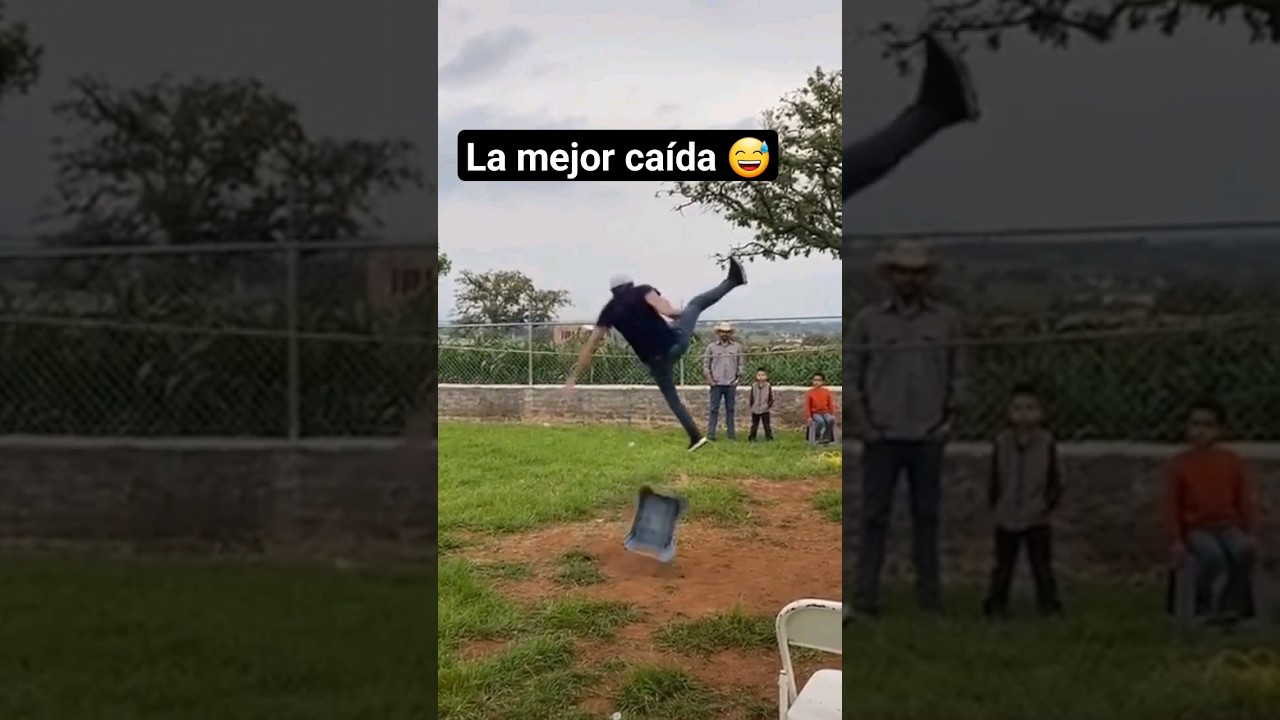 La mejor ca&iacute;da - B&aacute;jate 😅😱🤭 #ca&iacute;da #viral #shortvideo #humor #risas #comedia #fyptiktok #memes #fyp