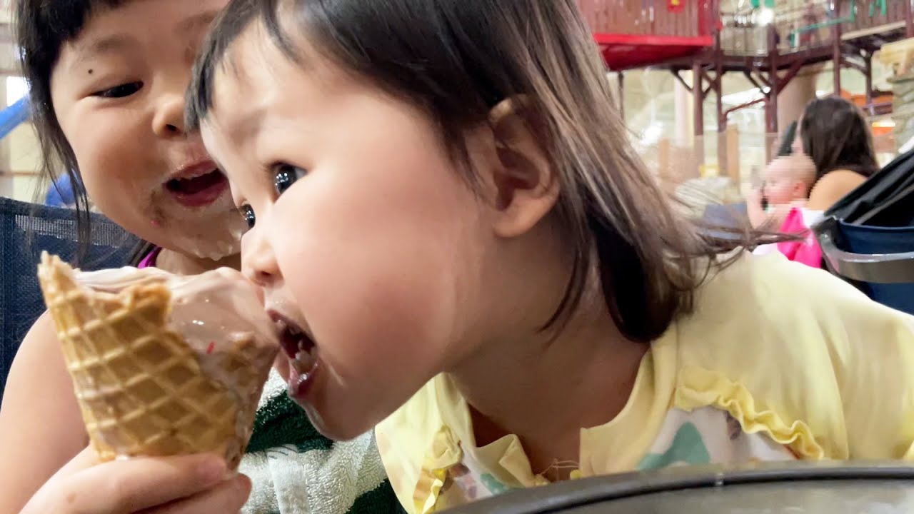 片道４時間かけてどでかいプール来たけど食欲の大勝利でした