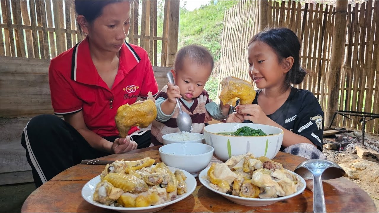 Full fo family video suddenly father returns home with his wife and children