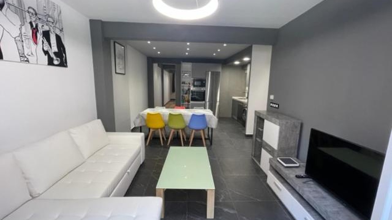 Apartamento TROMPETA !!PARKING PRIVADO GRATUITO!! | Logrono, Spain | Hotel Review 🏨