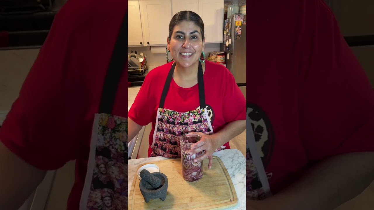 Red Pickled Onions 