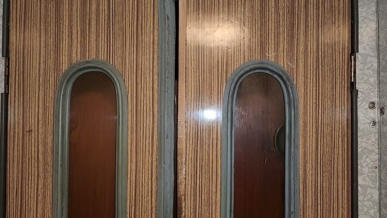Historický Výtah Transporta Frýdek-Místek Na Aleji